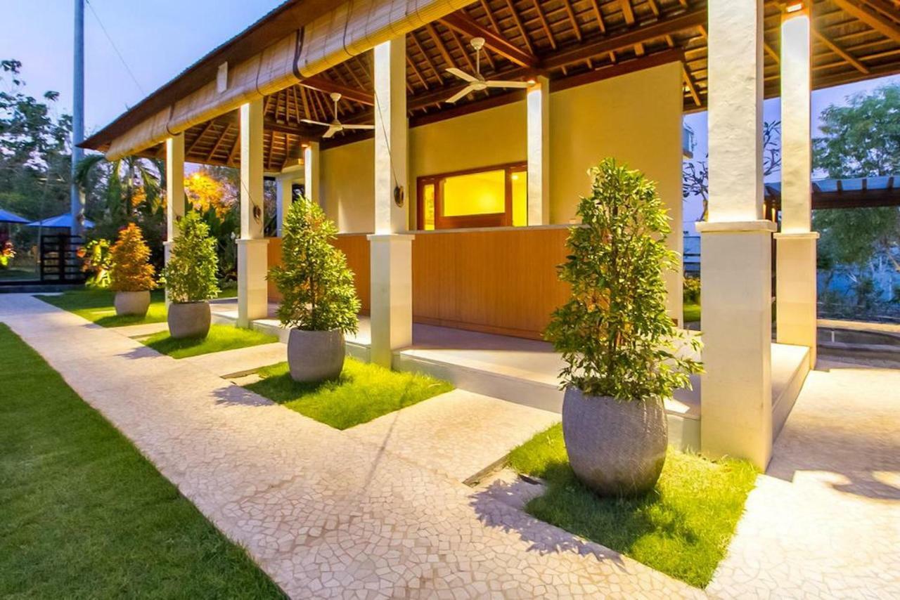 Dinar Hills Ungasan Hotel Uluwatu  Exterior photo